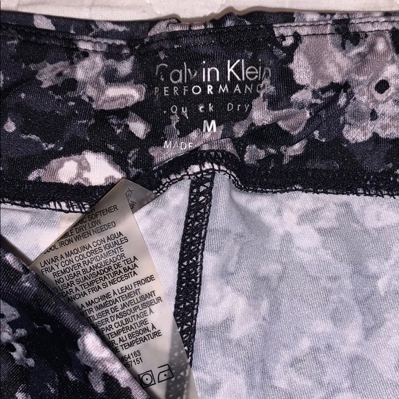 Calvin Klein performance athletic cropped leggings - Picture 2 of 5